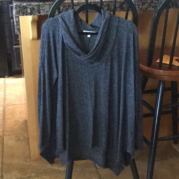 Sweater - Picture 1 of 3